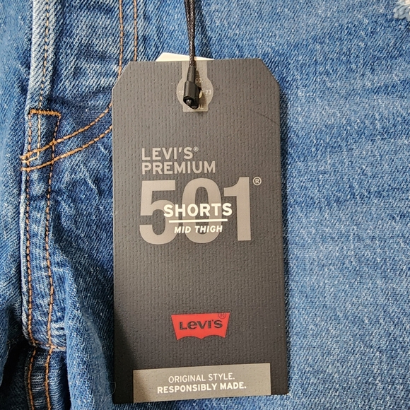 Levi's 501 Mid Thigh Shorts NWT - Picture 2 of 6